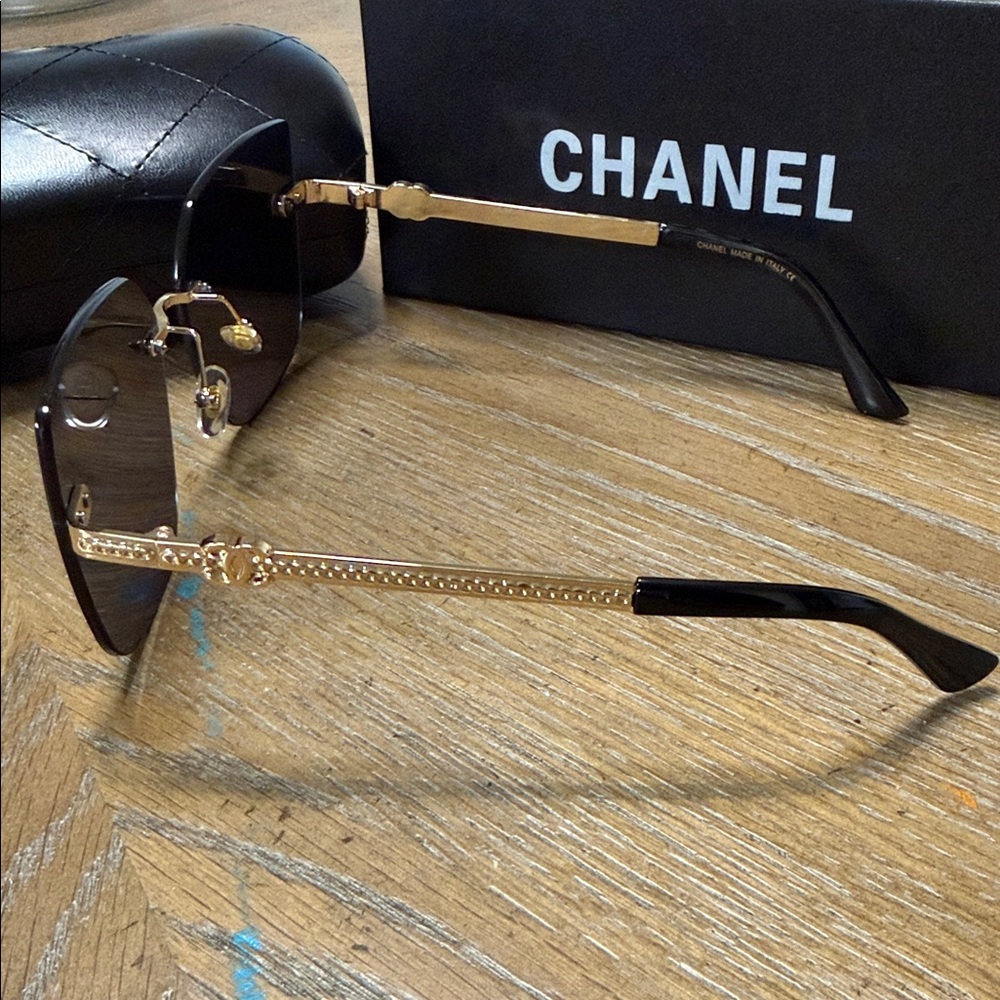 CHANEL Rimless Square Sunglasses in Black with Gold Details - Picture 5 of 7